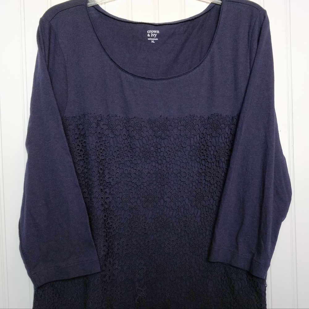 Crown & Ivy NWT navy tee with crochet